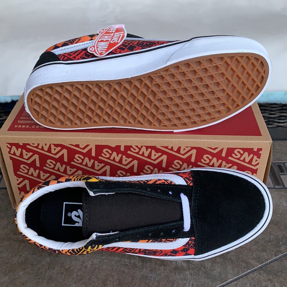 VANS OLD SKOOL LOGO FLAME BLACK/TRUE WHITE WMNS - Picture 7 of 14